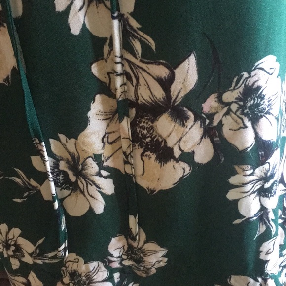 Sanctuary Bell Sleeve Blouse Size L - Picture 4 of 7